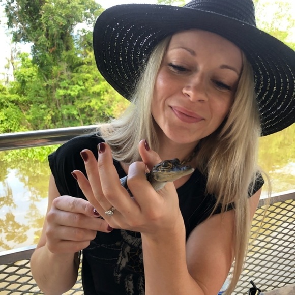 Meet your Posher, Kayla - Picture 1 of 1